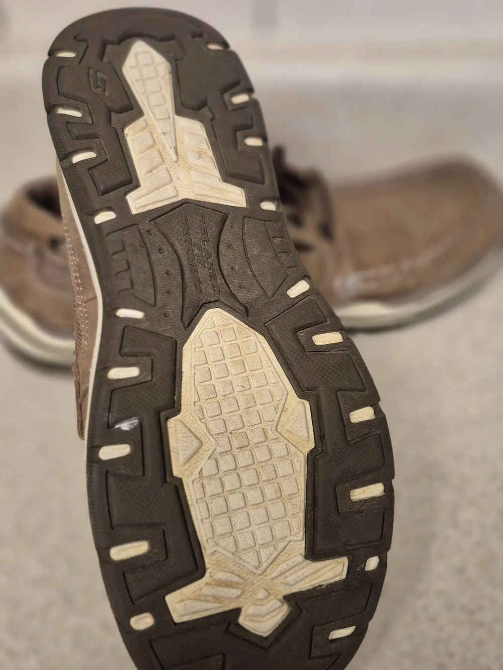Skechers Relaxed Fit Men’s Size 8.5 Brown Suede Boat Shoes with Lace-Up Detail